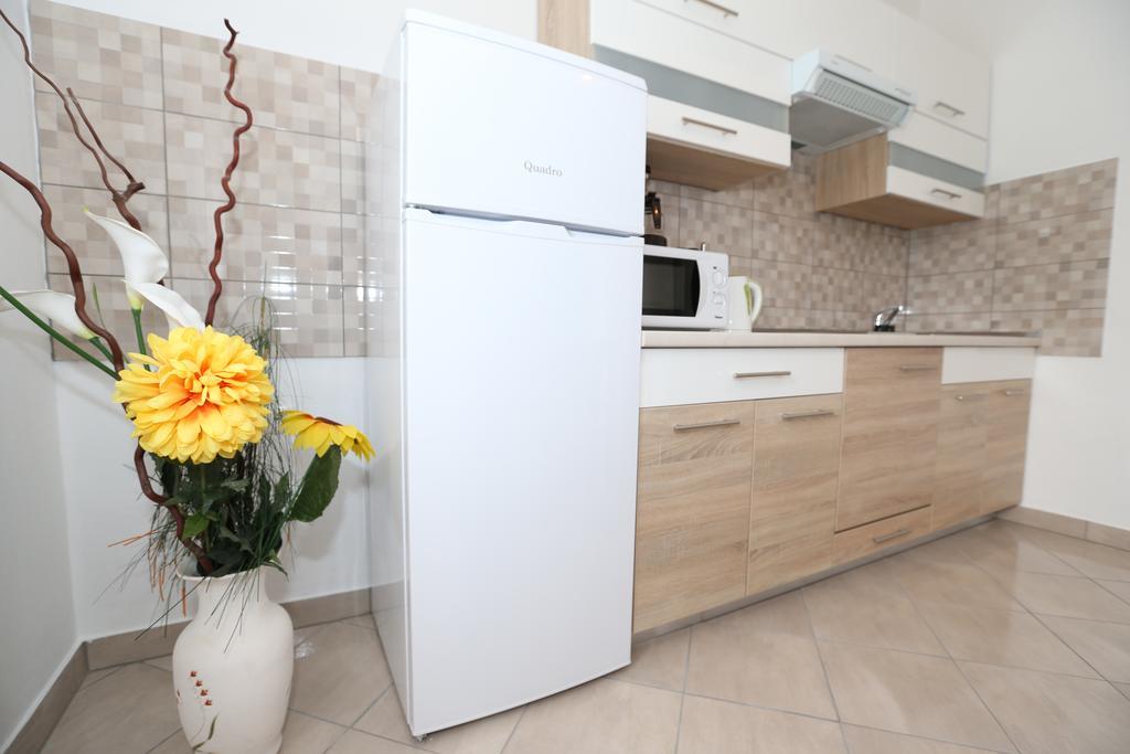 Apartment Vinka *